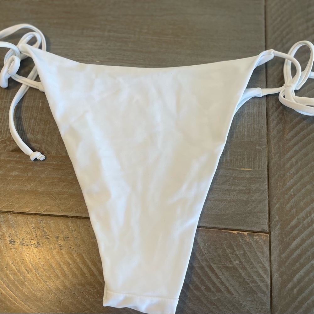 White swim bottom / Med. SHEIN
